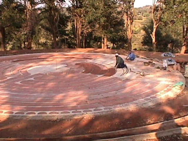 Building the Highcroft Labyrinth